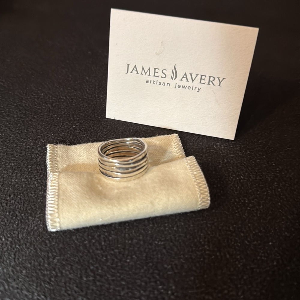 ✨Retired•James Avery Sterling Silver Band Ring•Size:7✨